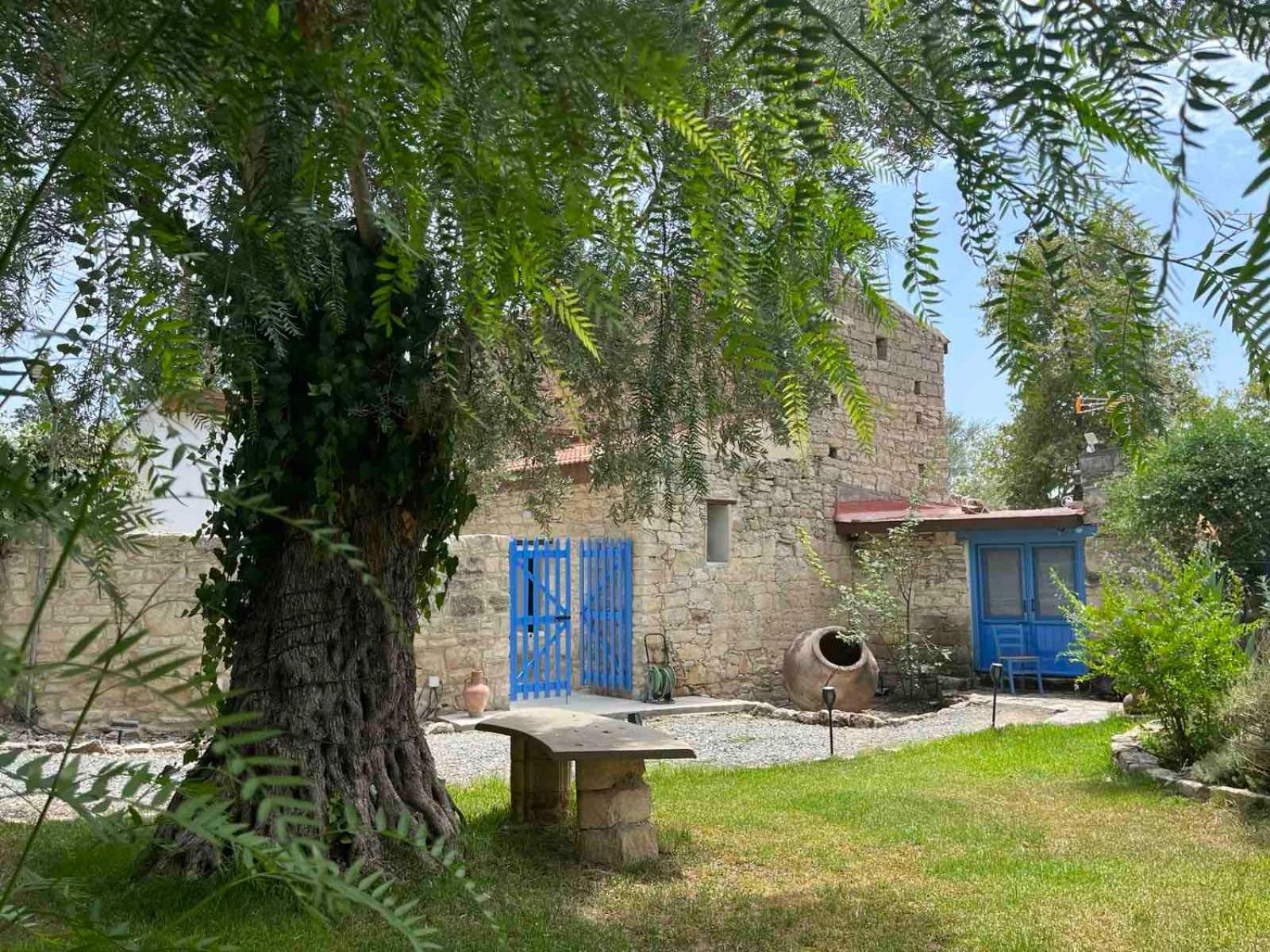 Cecilias Courtyard Pensionat Malya Exteriör bild